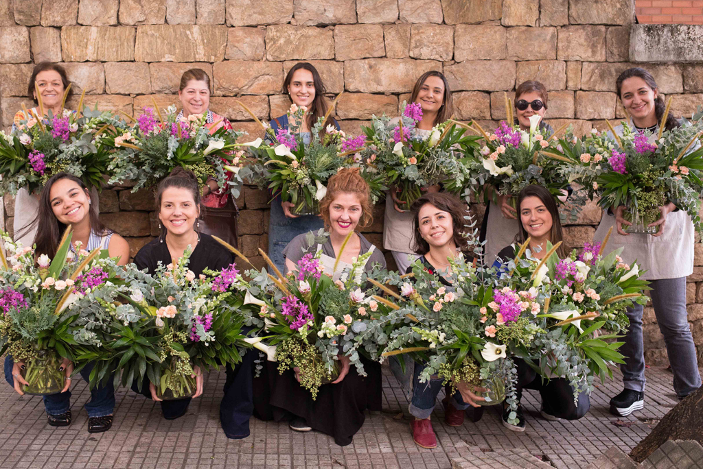 BLOG Montagem de arranjo flora de serie - técnica em workshop.